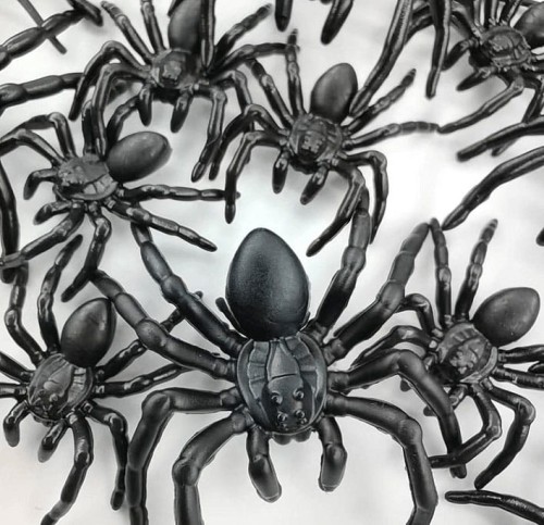 GUMOWE PAJĄKI NA HALLOWEEN