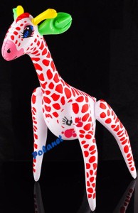 ZABAWKA DMUCHANA DO WODY ŻYRAFA CZERWONA 59 CM